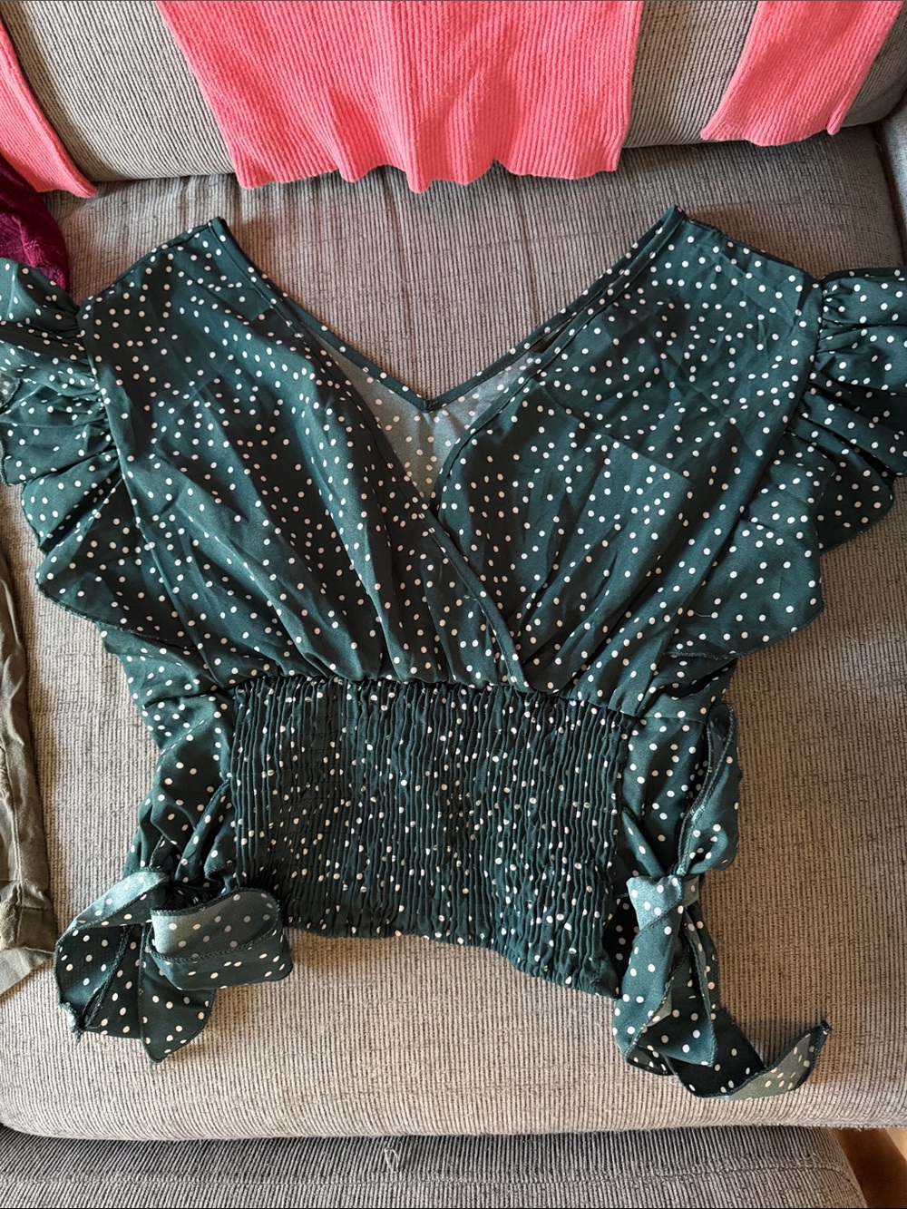 10 Mixed Women's Tops Bundle and 1 shorts - Picture 8 of 11